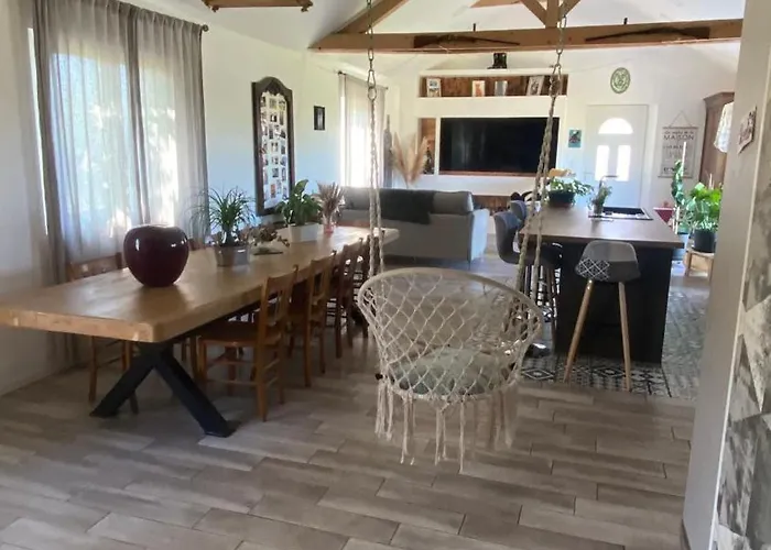 Camping Maison De Charme 3 Saligny-sur-Roudon